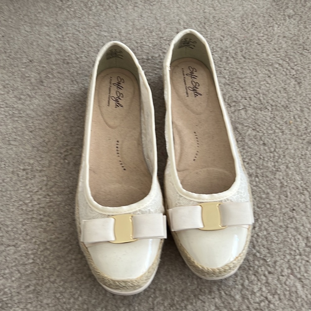 Barely Worn Soft Style Loafers With Memory Foam!!… - image 3